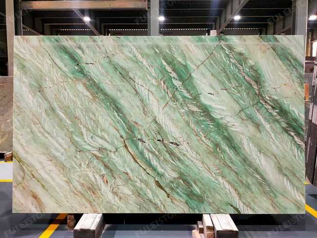 Gaya Green Quartztie Table — product view 3