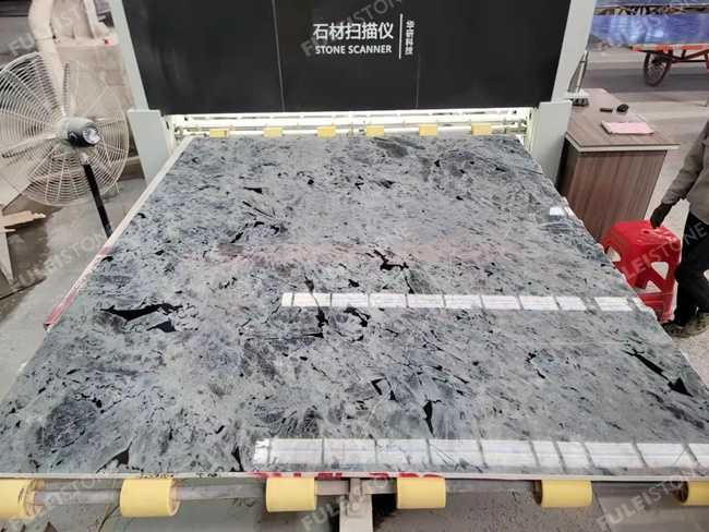 Labradorite Bianco Granite — product view 3