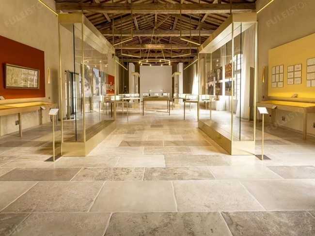 Light Beige and Beige Lanvignes Limestone Tiles — product view 6