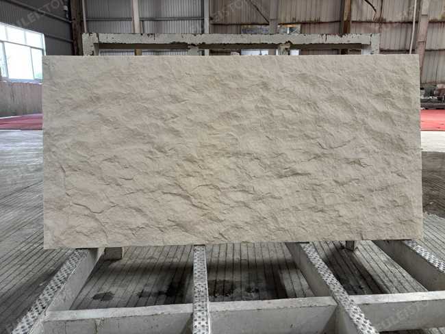 White Limestone Split Face Finish 24“x48” — product view 1