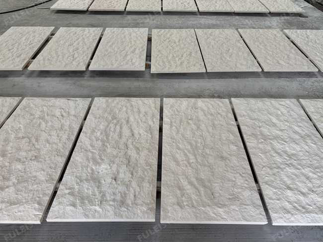 White Limestone Split Face Finish 24“x48” — product view 4
